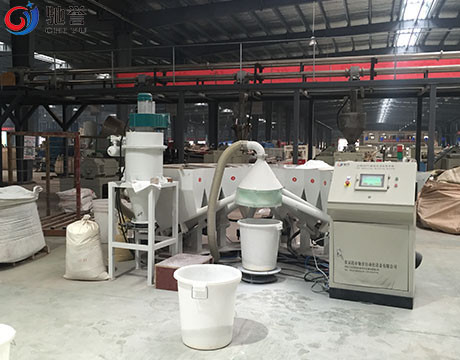 Máquina de dose de tratamento por lotes automática dos aditivos para a extrusora SPC da tubulação do PVC que pavimenta a linha de produção